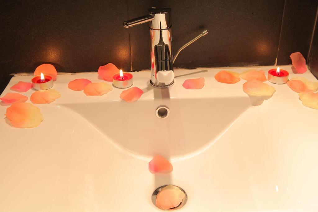 Chroma Italy - Ena Guest House Bagian luar foto