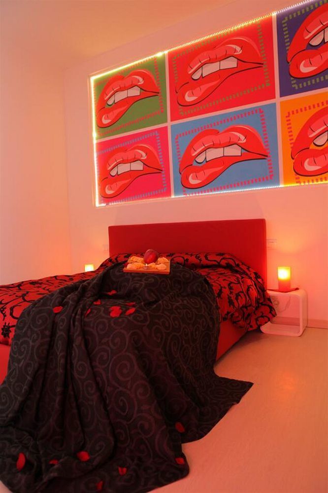 Chroma Italy - Ena Guest House Bagian luar foto