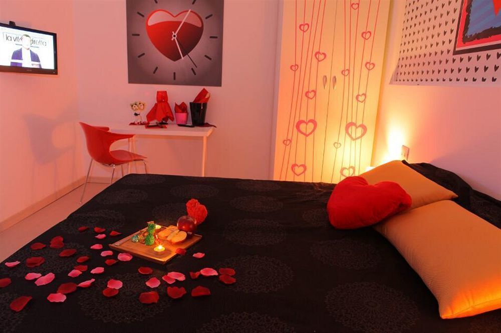 Chroma Italy - Ena Guest House Bagian luar foto