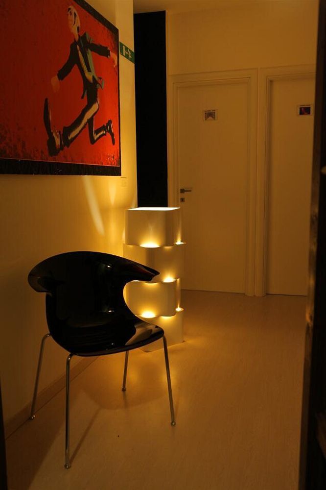 Chroma Italy - Ena Guest House Bagian luar foto